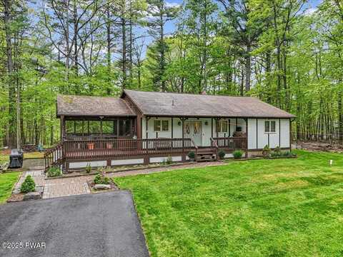 106 Snapdragon Court, Milford, PA 18337