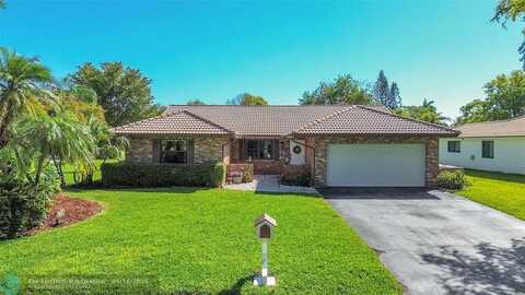 935 NW 110th Lane, Coral Springs, FL 33071