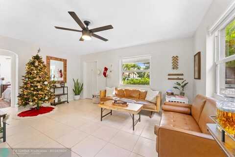 1015 Upland Rd, West Palm Beach, FL 33401