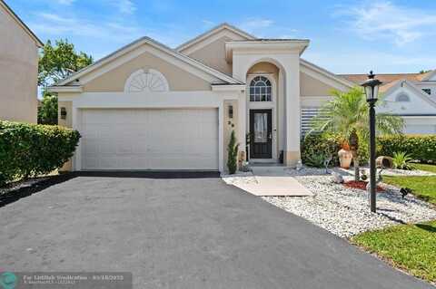 39 Teal Way, Boynton Beach, FL 33436