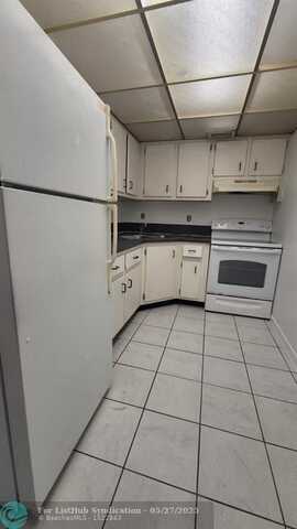 4200 NW 3rd Ct, Plantation, FL 33317