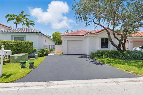 319 NW 74th Way, Plantation, FL 33317