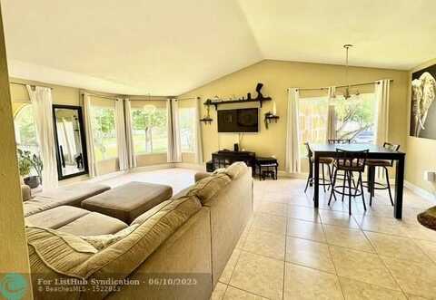 2371 NW 33 St, Oakland Park, FL 33309