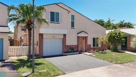 530 Radford Ter, Davie, FL 33325