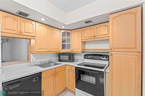 3200 N Palm Aire Dr, Pompano Beach, FL 33069