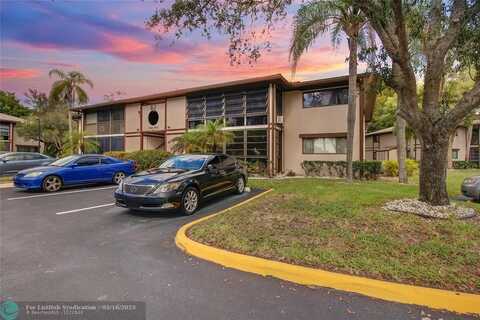 9926 S Belfort Cir, Tamarac, FL 33321