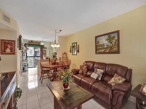 5350 W 21st Ct, Hialeah, FL 33016