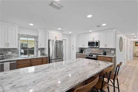 1085 29th Street, Vero Beach, FL 32960