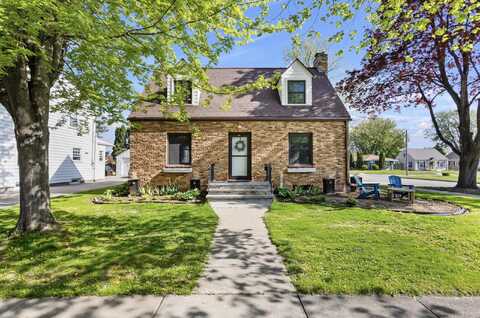 630 E PARKWAY Boulevard, APPLETON, WI 54911