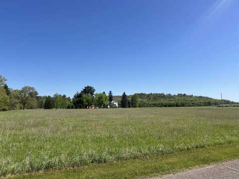 LIND CENTER Road, WAUPACA, WI 54981
