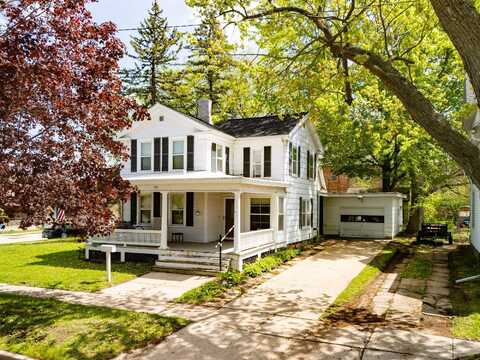 180 N PEARL Street, BERLIN, WI 54923