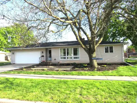 820 SHERRY Street, NEENAH, WI 54956