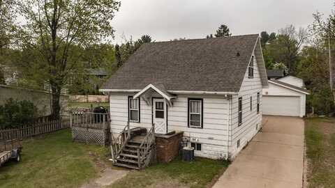 207 E SUMNER Street, WEYAUWEGA, WI 54983