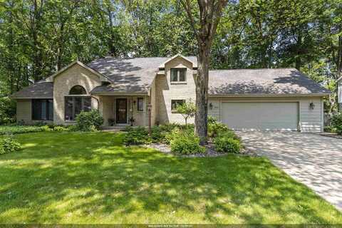 2060 TRISSINO Way, GREEN BAY, WI 54313