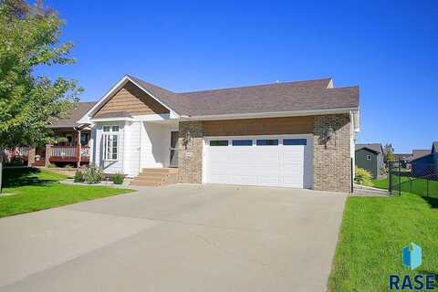 5104 W 35th St N, Sioux Falls, SD 57106