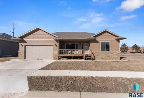 500 E Cairos Pl, Brandon, SD 57005