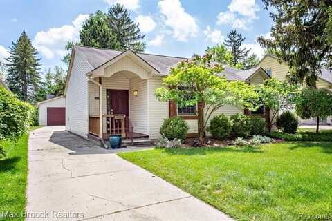 10795 KINGSTON Avenue, Huntington Woods, MI 48070