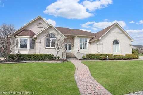 47601 ROBINS NEST Drive, Shelby, MI 48315