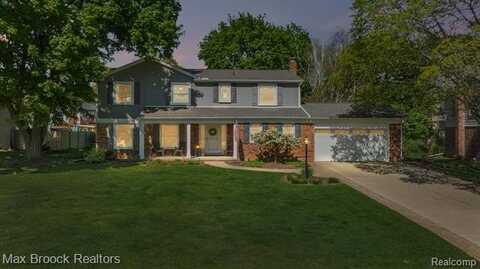29884 FOX GROVE Road, Farmington Hills, MI 48334