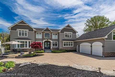 9239 SILVERSIDE, South Lyon, MI 48178