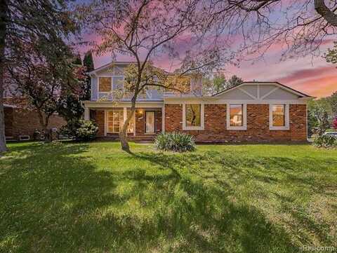 2739 BROADMOOR Drive, Rochester Hills, MI 48309