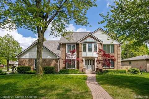 16786 Blue Skies Drive, Livonia, MI 48154