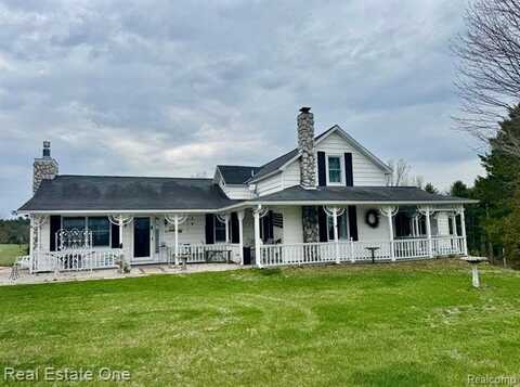 3121 GRACE Road, Frankfort, MI 49635