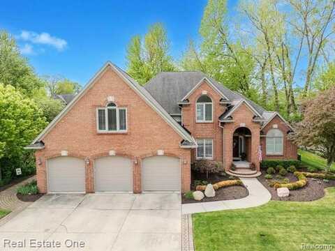 28022 ASHLAND Avenue, Harrison Township, MI 48045