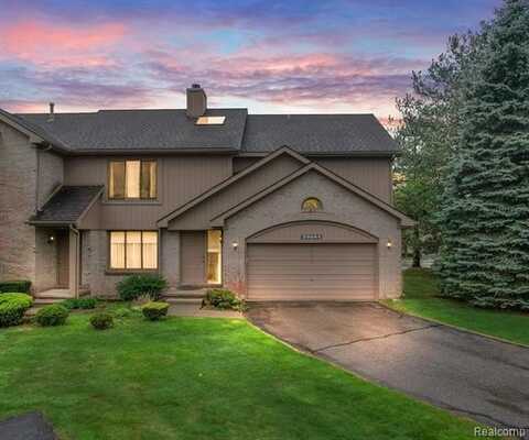 29584 SIERRA POINTE Circle, Farmington Hills, MI 48331