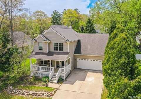 880 Frank Road, Lake Orion, MI 48362