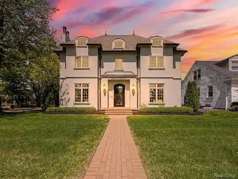 1684 W LINCOLN Street, Birmingham, MI 48009