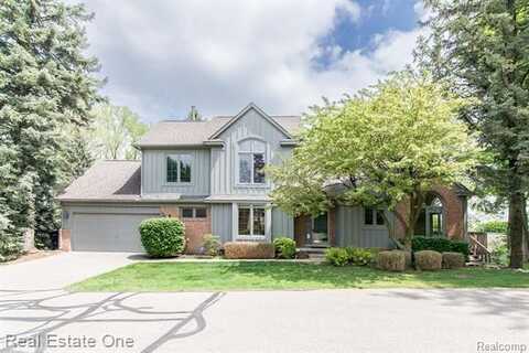 28262 BURTON Lane, Farmington Hills, MI 48331