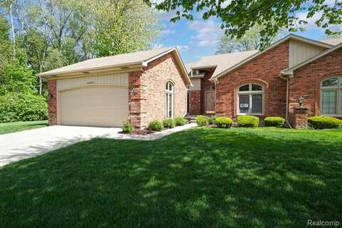 41098 E ROSEWOOD Drive, Clinton Township, MI 48038
