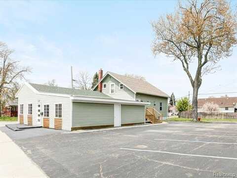1639 LAPEER Avenue, Port Huron, MI 48060