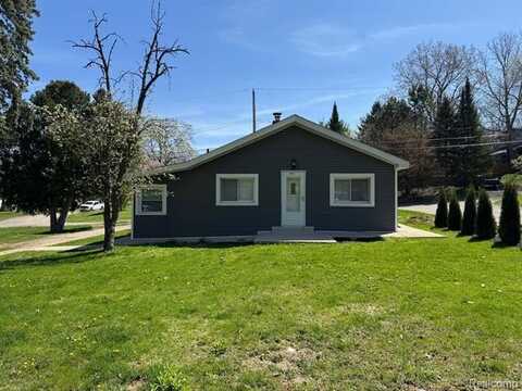 4915 Clarkston Road, Clarkston, MI 48348