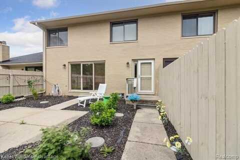 42200 E EDWARD Drive, Clinton Township, MI 48038