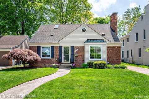 10735 NADINE Avenue, Huntington Woods, MI 48070