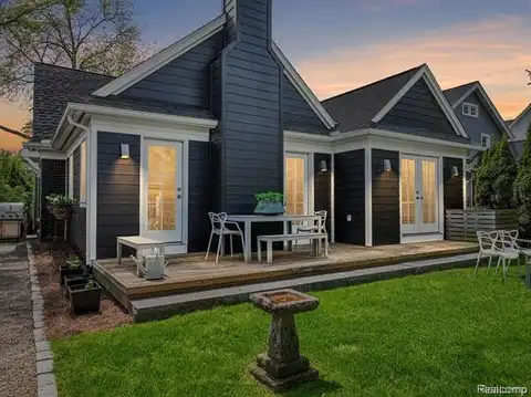 608 W LINCOLN Street, Birmingham, MI 48009