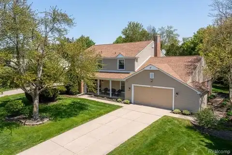 5389 Vincennes Drive, Bloomfield Hills, MI 48302