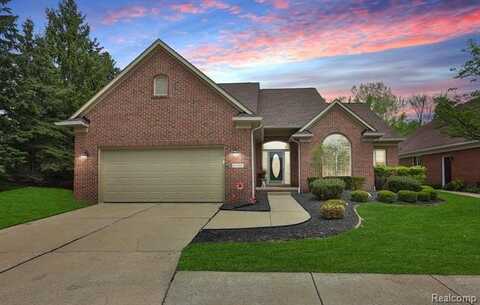 61450 WEDGEWOOD Drive, Washington, MI 48094