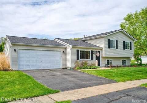 92 TURTLE Trace, Pinckney, MI 48169