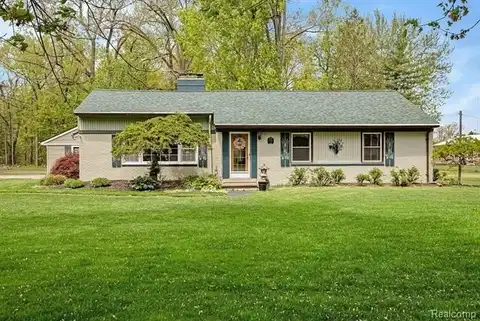 1540 ASH Street, Carleton, MI 48117