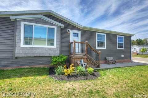 6418 Apple Way, Fenton, MI 48430