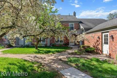 2658 WILLIAMSBURG Circle, Auburn Hills, MI 48326