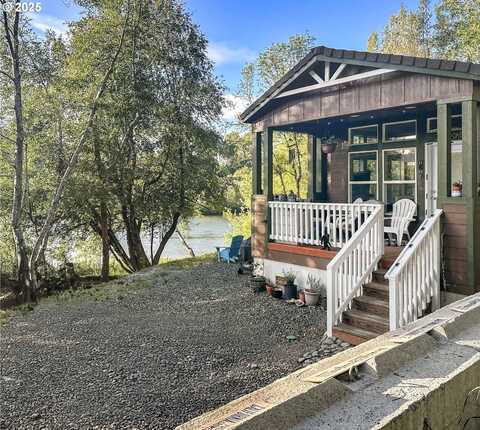 99635 PILING HOLE RD, Brookings, OR 97415