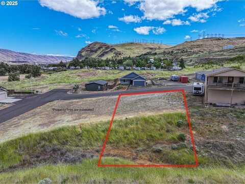 402 DESCHUTES LN, Rufus, OR 97050
