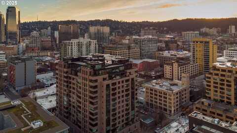 333 NW 9TH AVE, Portland, OR 97209