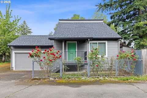 8941 SE KNAPP ST, Portland, OR 97266