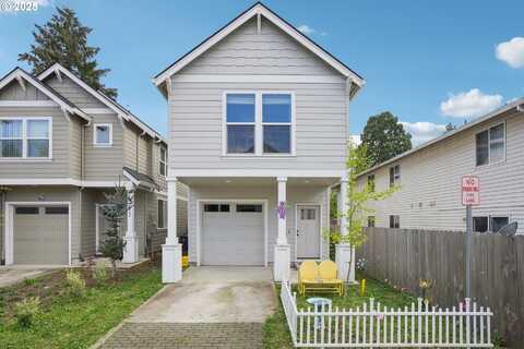 8610 SE WOODWARD CT, Portland, OR 97266