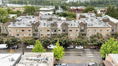 4320 S CORBETT AVE, Portland, OR 97239